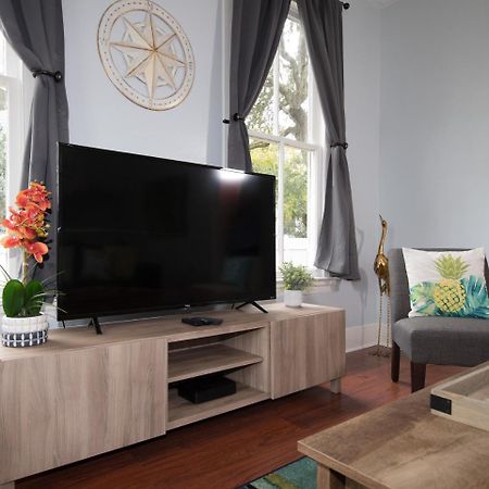 Beautiful Two-Story In Central Galveston, Short Walk To Beach, Near Downtown! | Seas The Breeze Villa Exterior foto