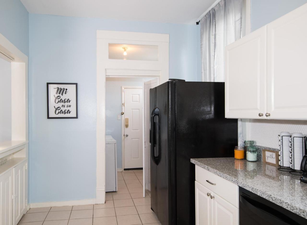 Beautiful Two-Story In Central Galveston, Short Walk To Beach, Near Downtown! | Seas The Breeze Villa Exterior foto