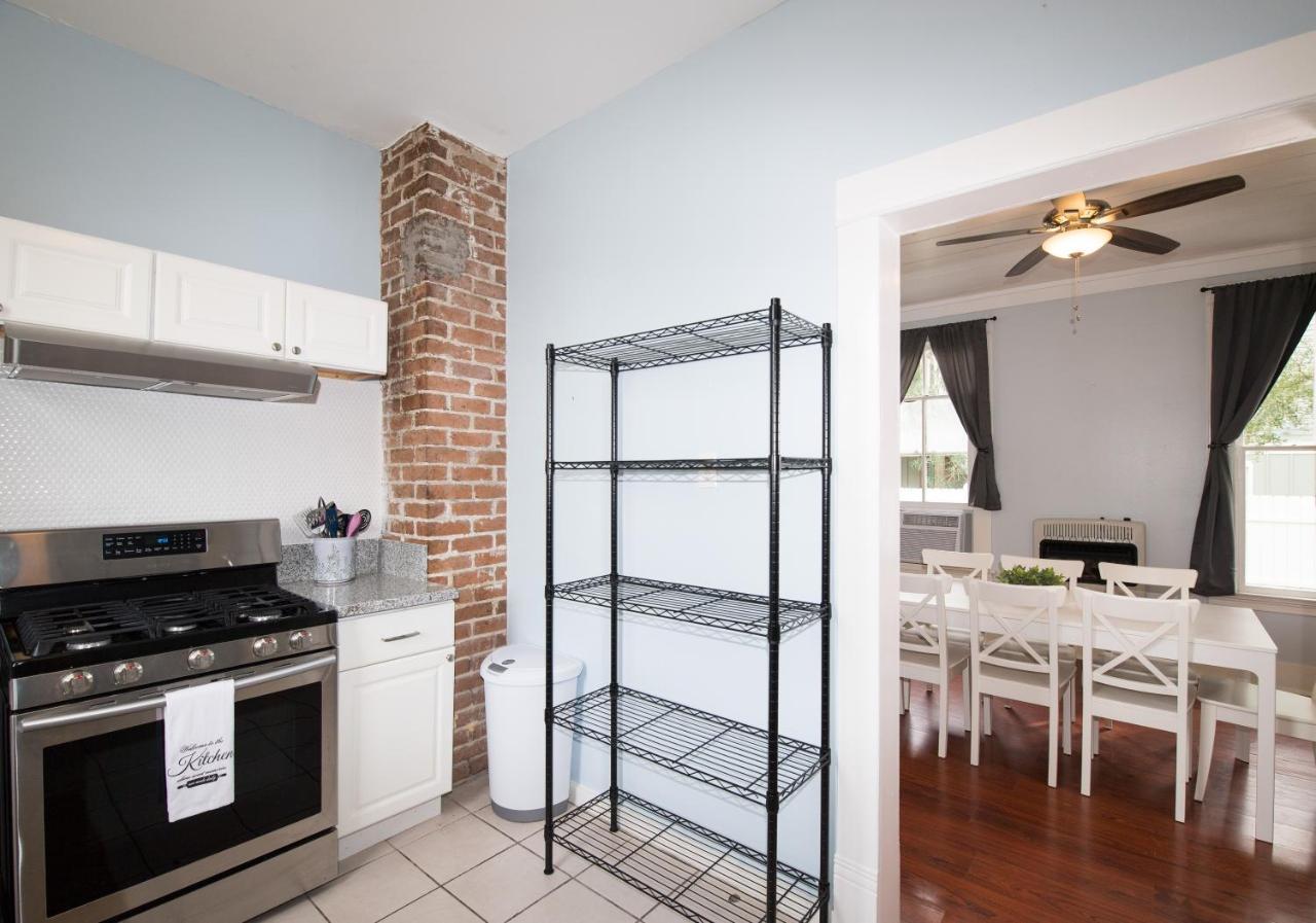 Beautiful Two-Story In Central Galveston, Short Walk To Beach, Near Downtown! | Seas The Breeze Villa Exterior foto