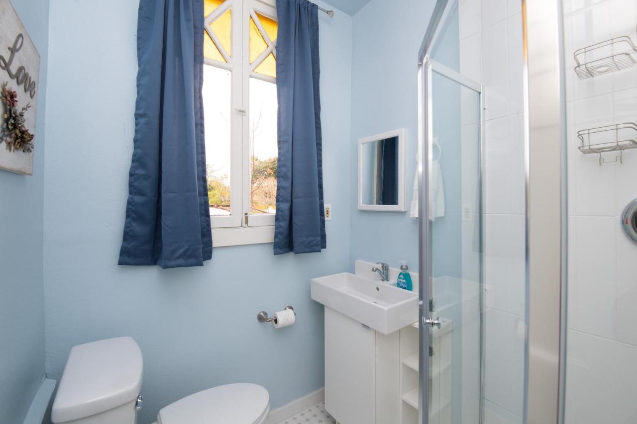 Beautiful Two-Story In Central Galveston, Short Walk To Beach, Near Downtown! | Seas The Breeze Villa Exterior foto